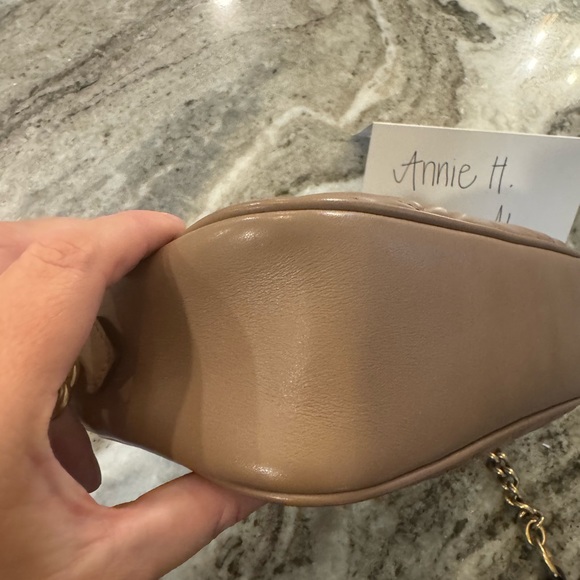 SOLD!!!๐ Gucci Camera Bag Dusty Pink (beige) Leather Small ๐ - Picture 6 of 10